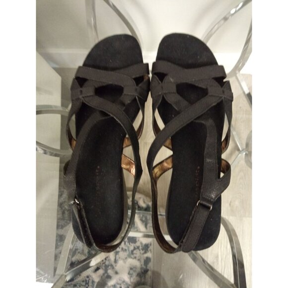Easy Spirit Women's Black and Gold Crisscross Strapped Sandals Size 6.5 - Picture 5 of 6